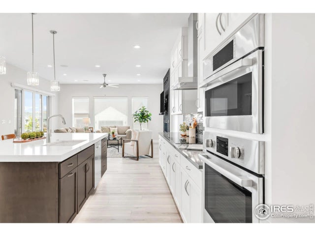 1730 Lucent Ct, Windsor