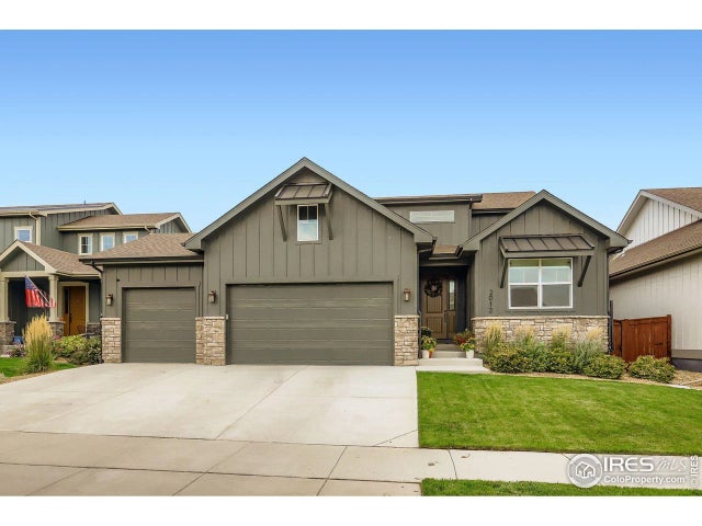 2012 Day Spring Dr, Windsor