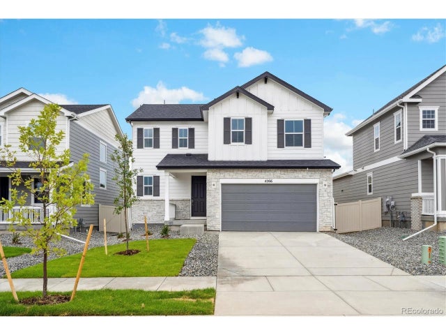 4266 Graywood Dr, Johnstown