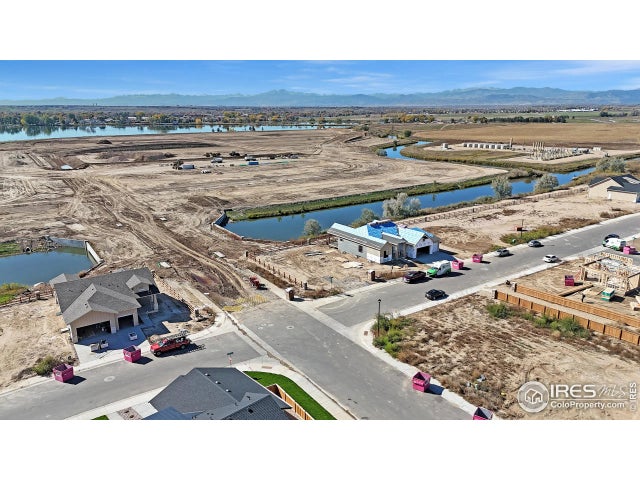 77 Boxwood Dr, Windsor