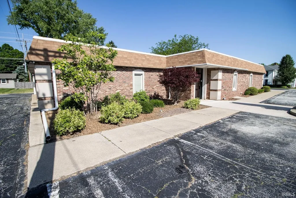 401 Michigan Road, Burlington