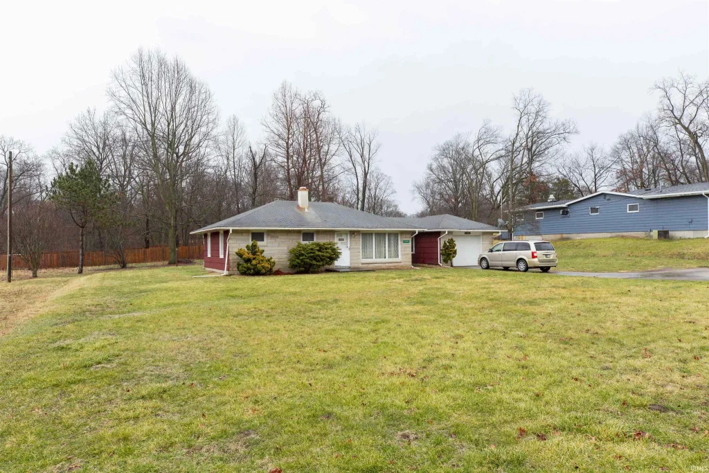 51894 Indiana State Route 933, South Bend