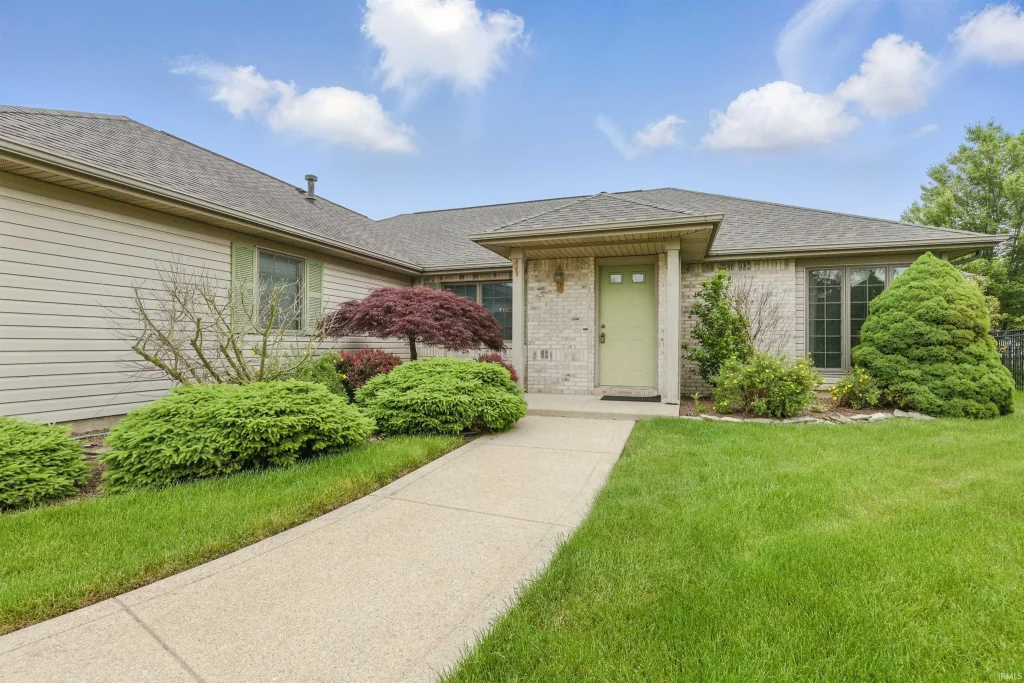 2516 Loganberry Cove, Fort Wayne