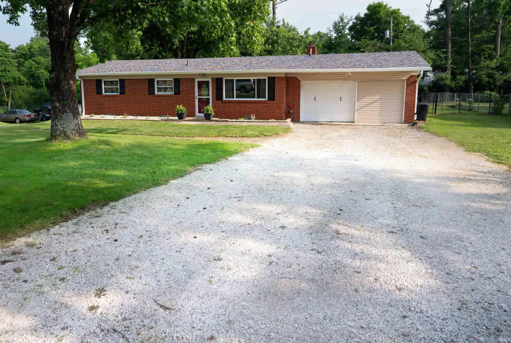 3945 W Walnut Leaf Drive, Bloomington