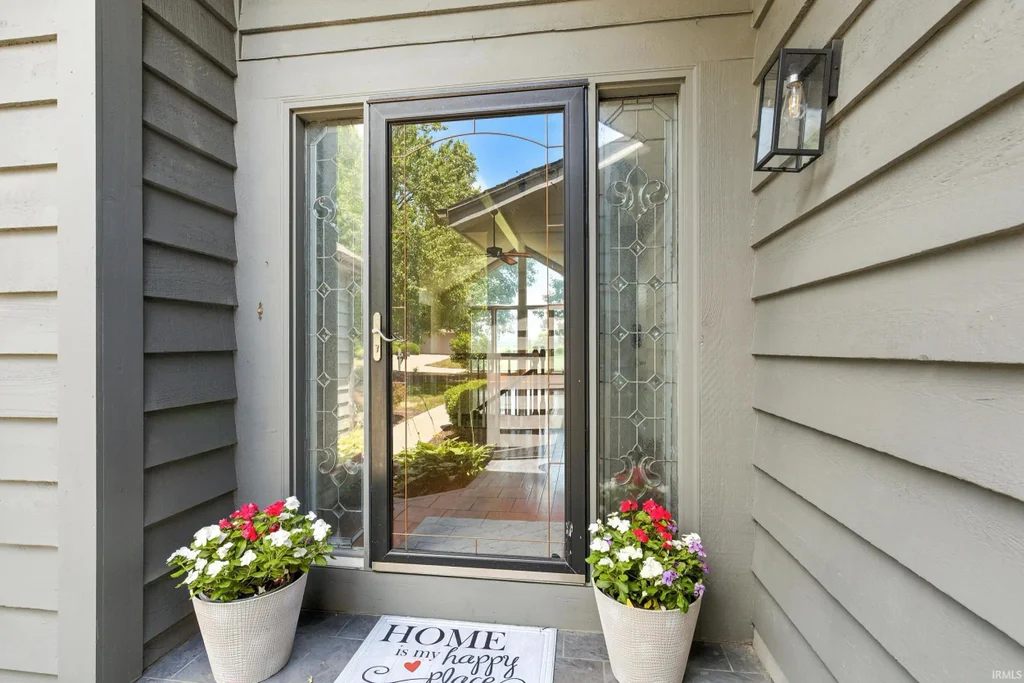 6719 W Canal Pointe Lane, Fort Wayne