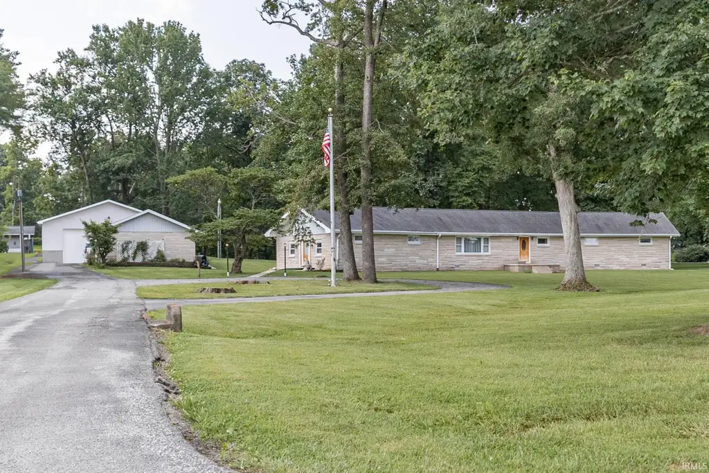 1372 Yockey Road, Mitchell