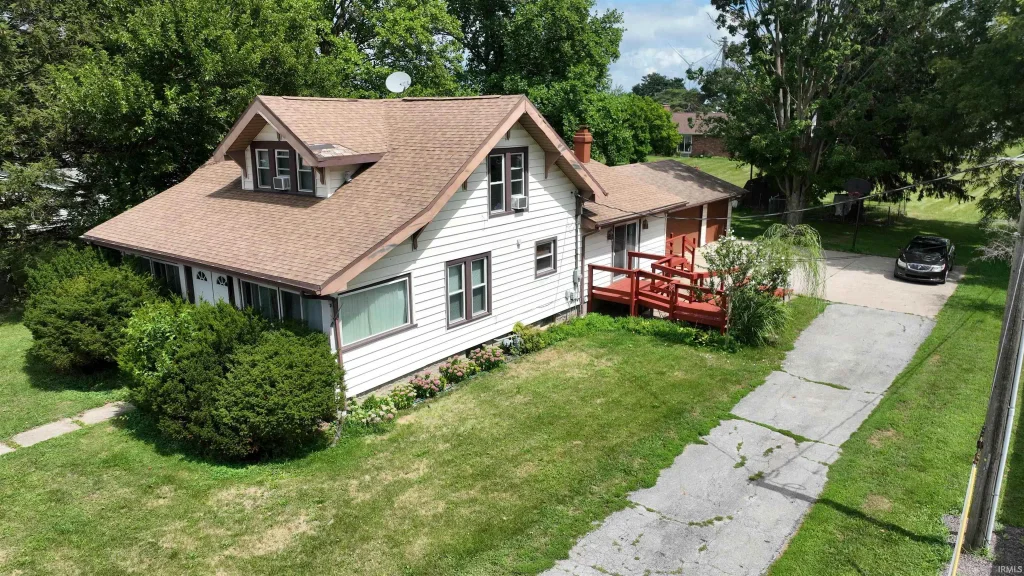 105 N 7th Street, Chalmers