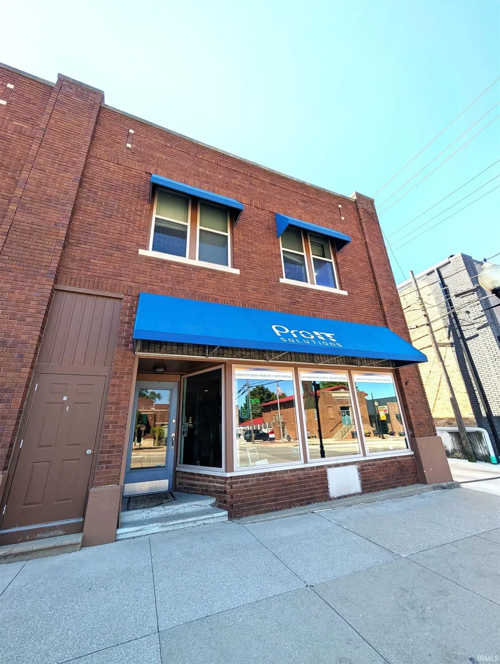 111 W Waterford Street, Wakarusa