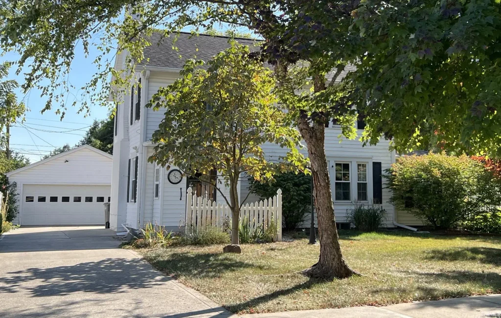 1739 W Walnut Street, Kokomo