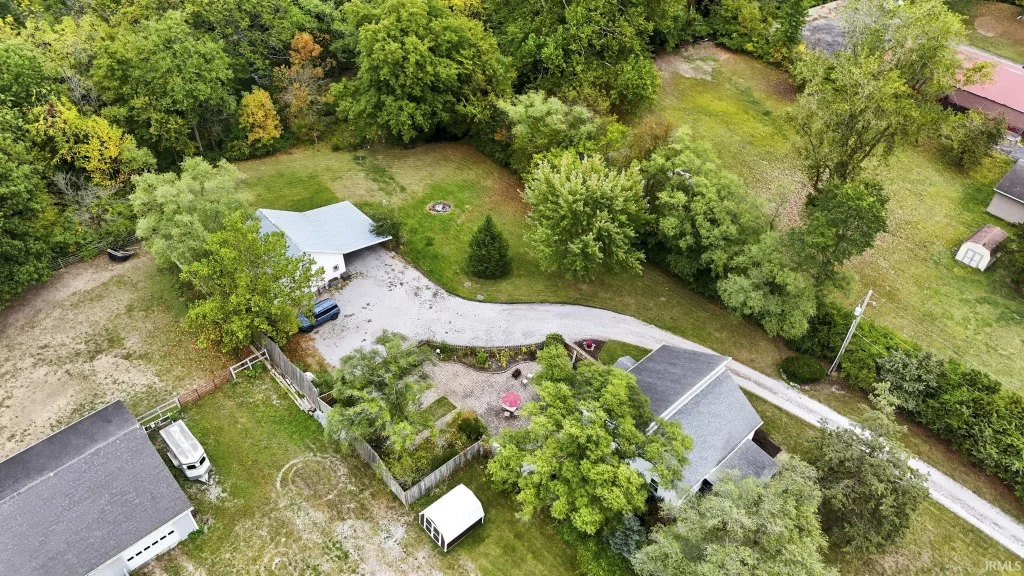 323 E Till Road, Fort Wayne