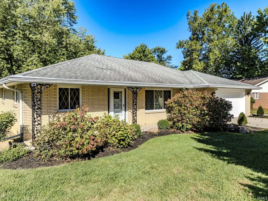 309 N Bayberry Lane, Muncie