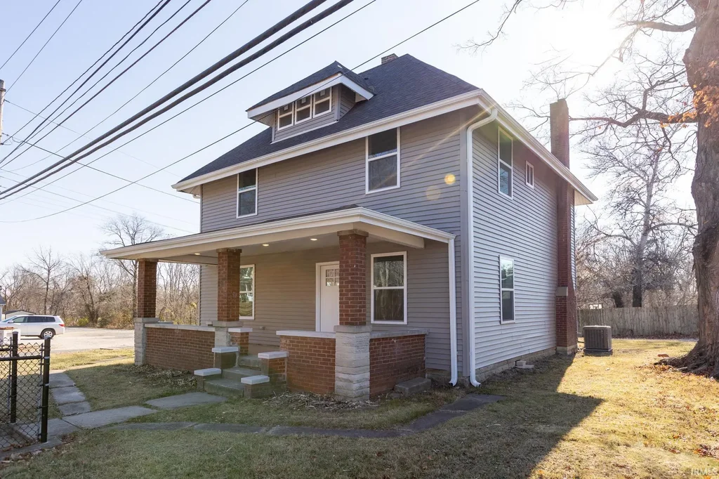 214 16th Street, Bedford