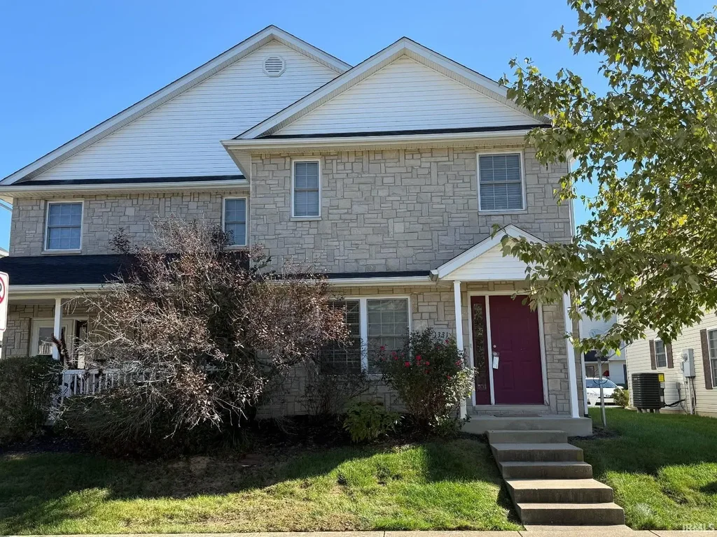 1331 S Cobble Creek Circle, Bloomington