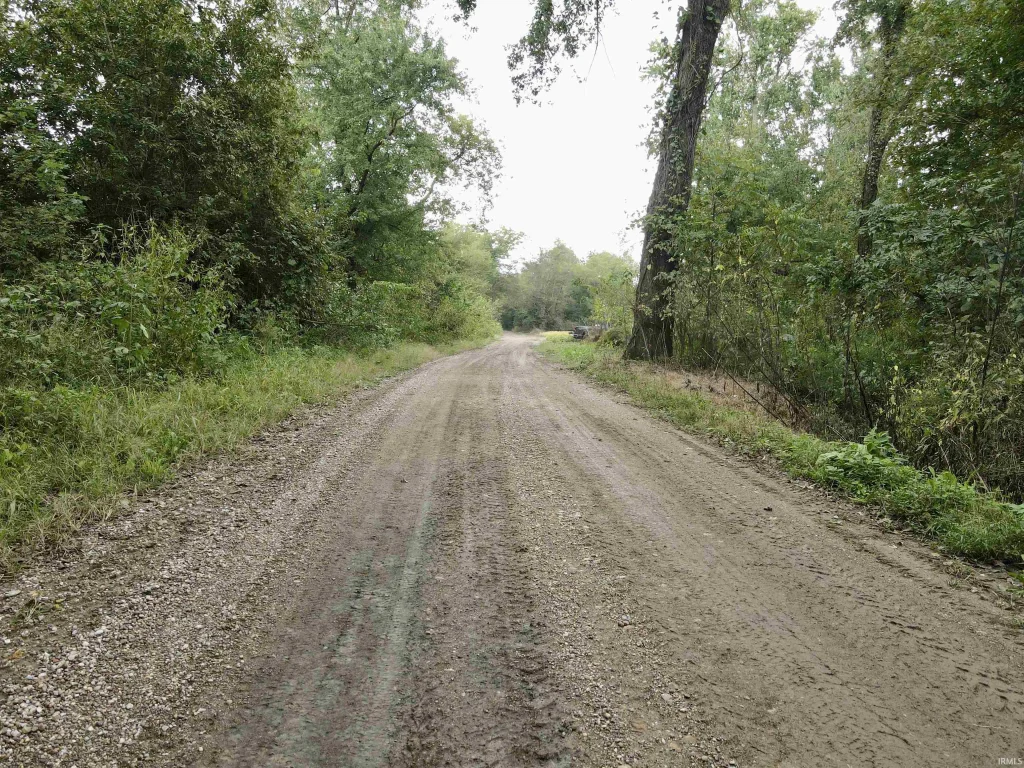 Off River Road, Rockport