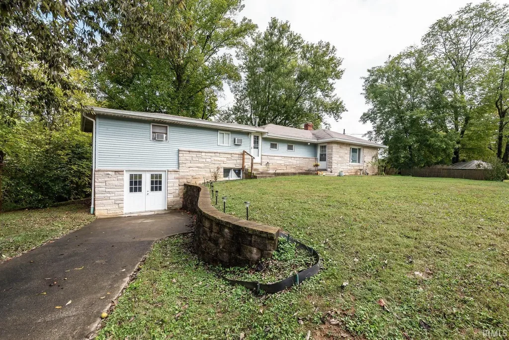 314 W Association Street, Ellettsville