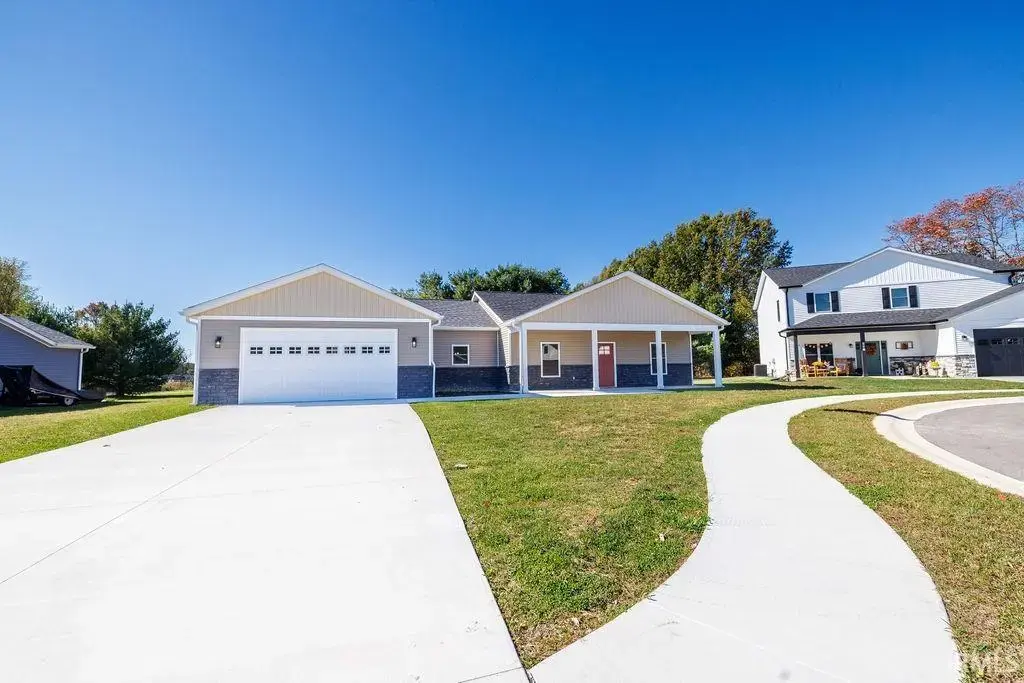 534 Dogwood E Court, Spencer