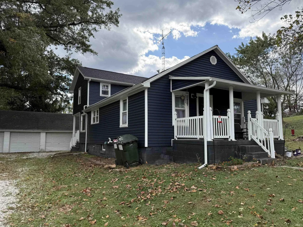 9106 E Oak, Velpen