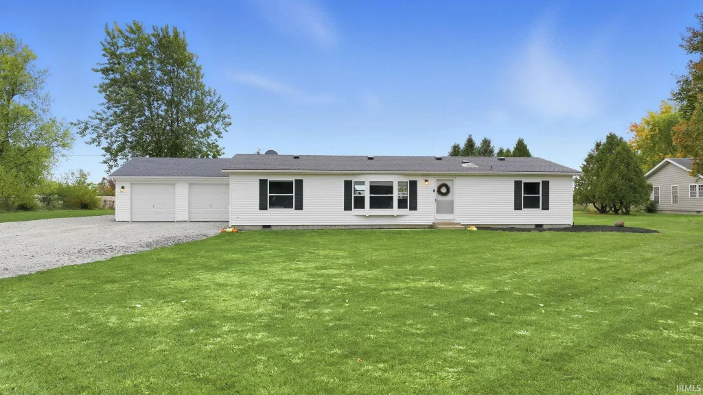 3122 E 500 N, Columbia City