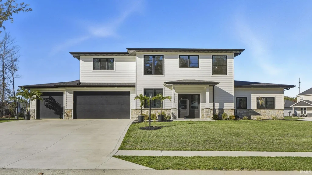 13818 Escondida Cove, Fort Wayne