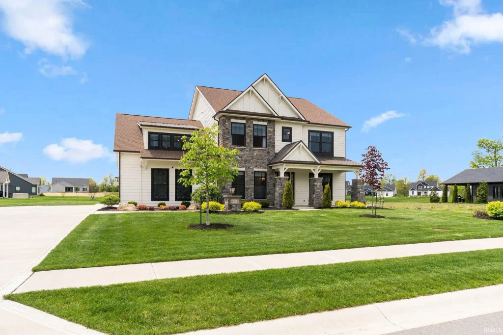 18015 Tullymore Lane, Leo