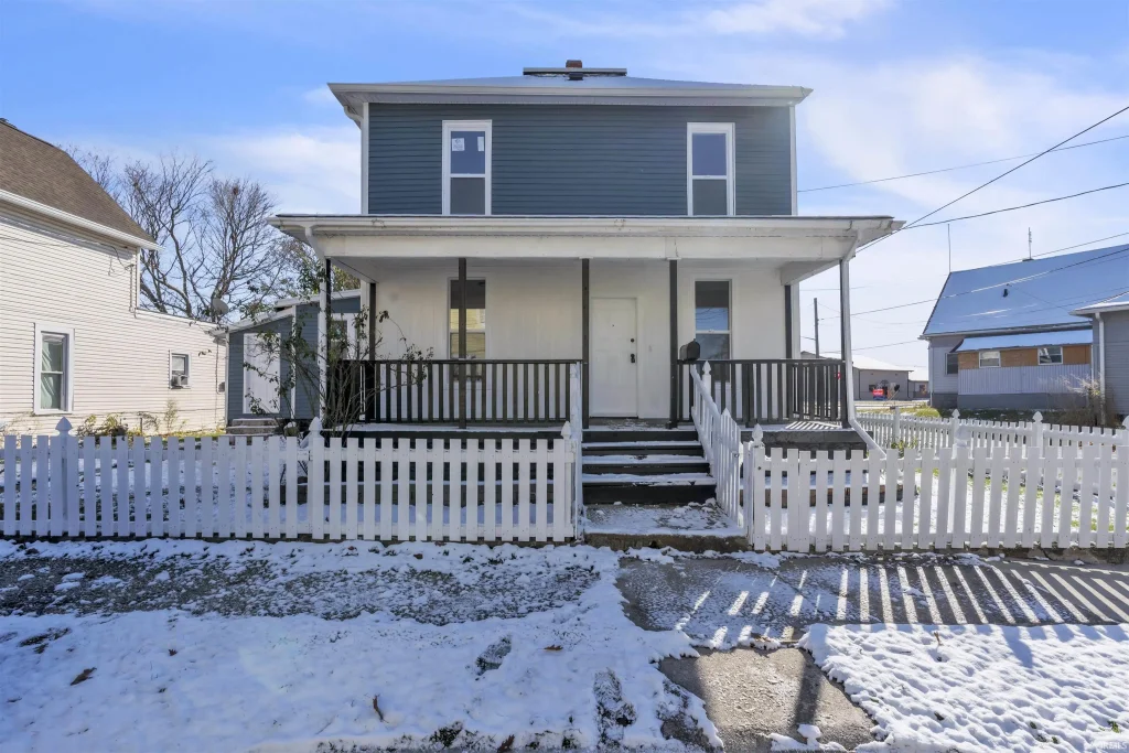 503 Court Street, Huntington