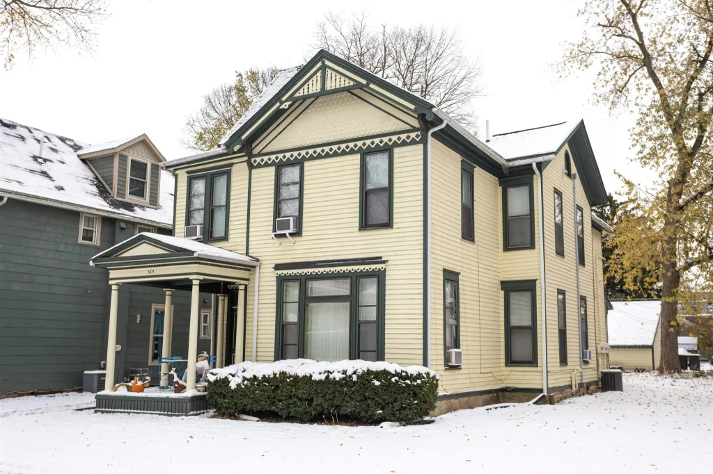 1011 W Wayne Street, Fort Wayne