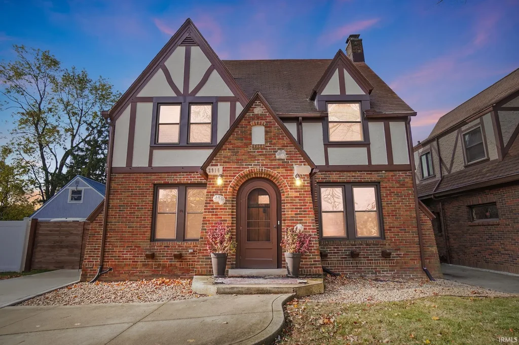 2915 N Anthony Boulevard, Fort Wayne