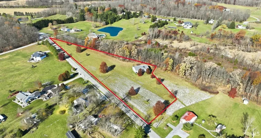 2037 E Widman Road, Columbia City