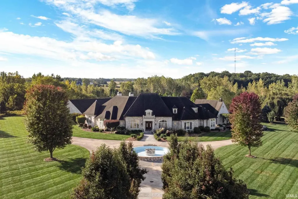 19190 Roosevelt Road, South Bend