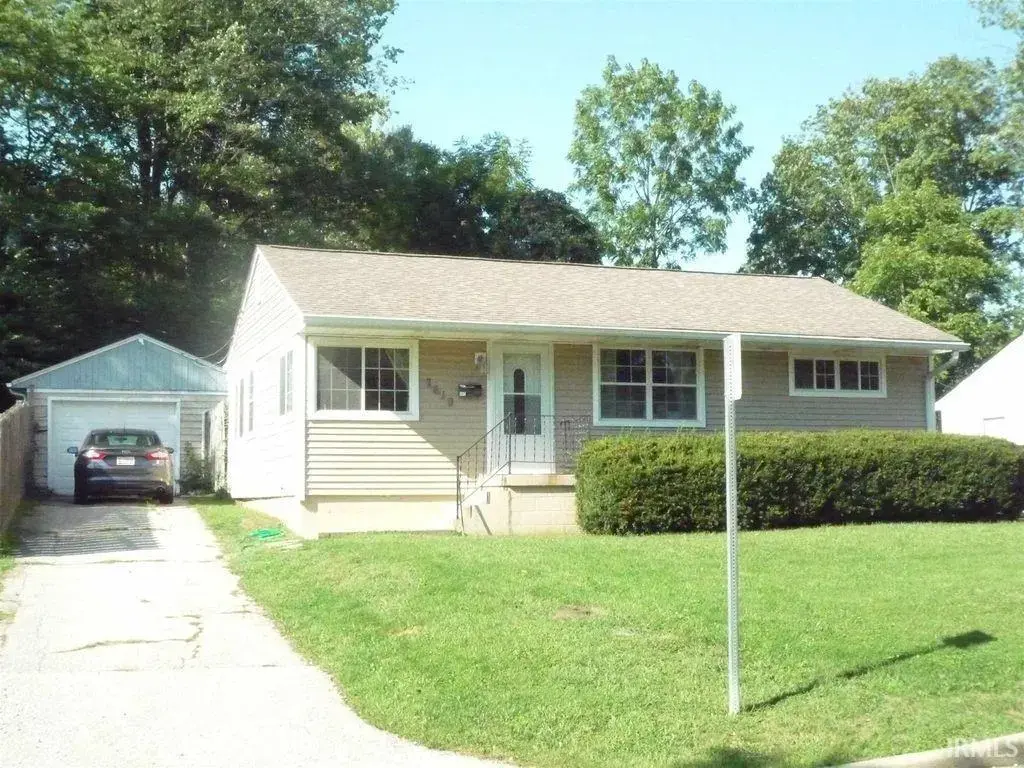2619 E 5th Street, Bloomington