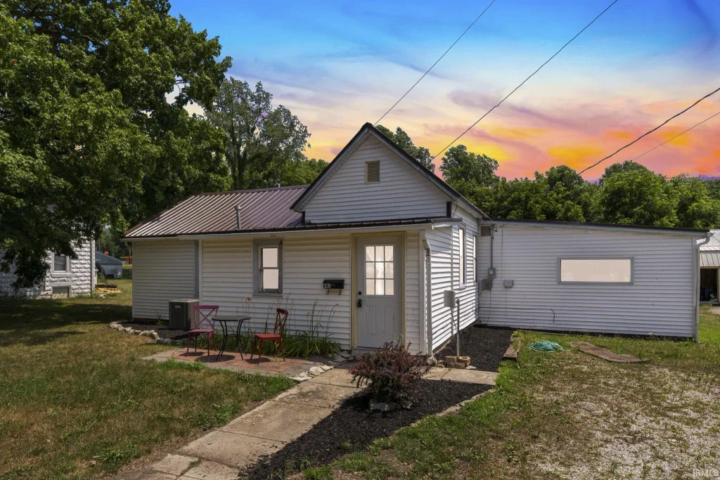 108 W Smith Street, South Whitley