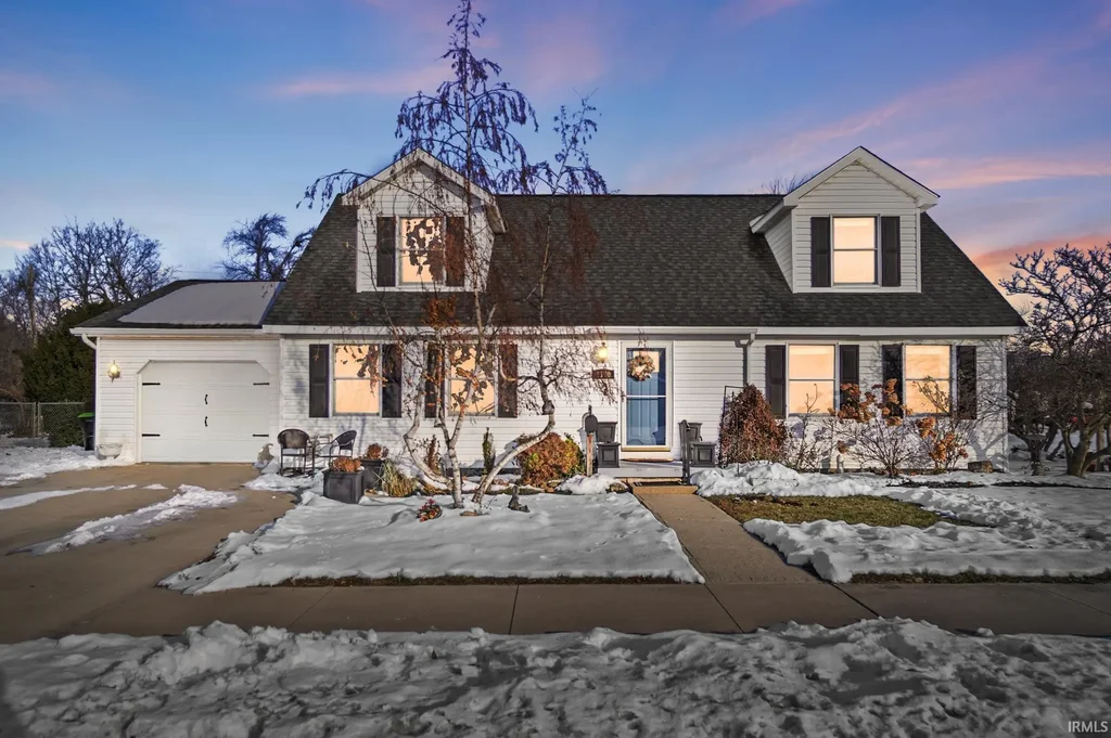 1170 Gardendale Avenue, Huntington