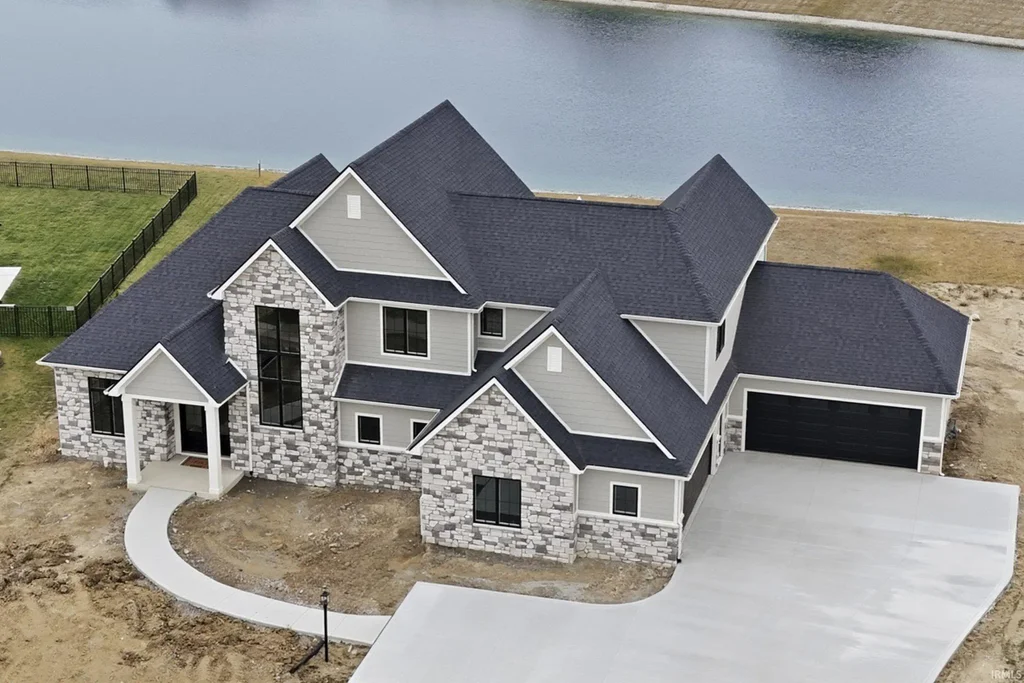 10642 Chestnut Creek Boulevard, Fort Wayne