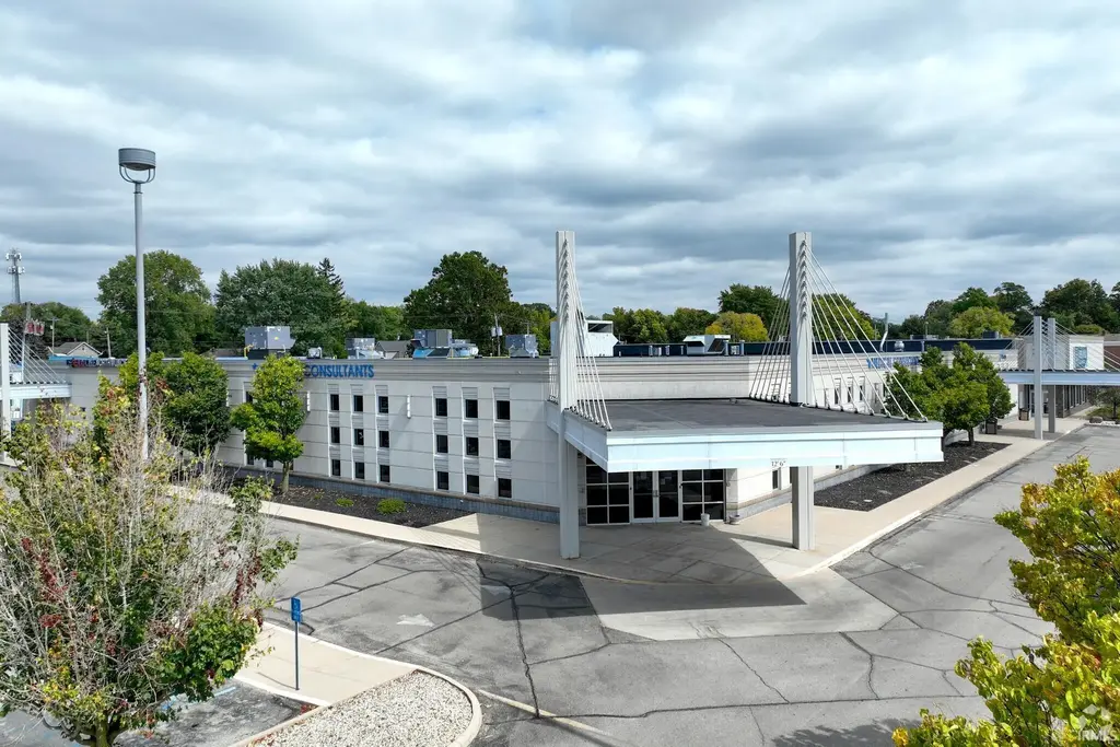 800 S Tillotson Avenue, Muncie