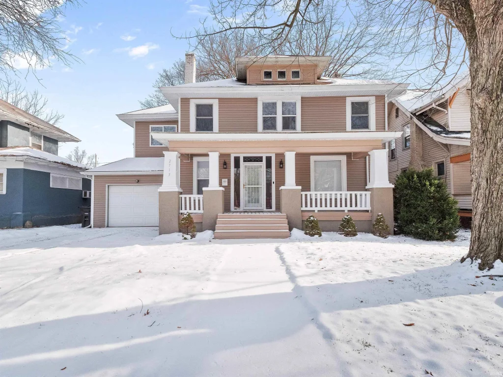 2713 Fairfield Avenue, Fort Wayne