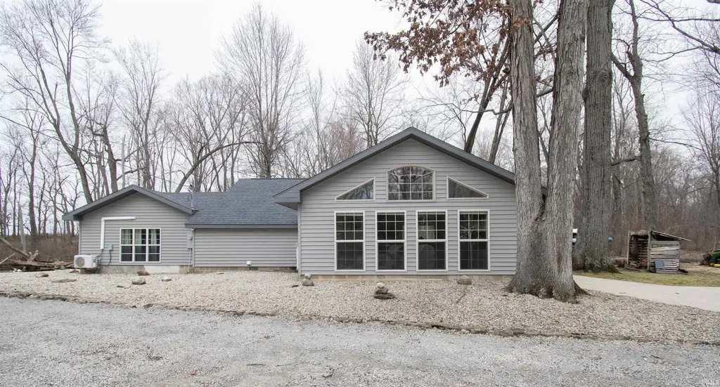 2008 E Riverside Drive, Warsaw