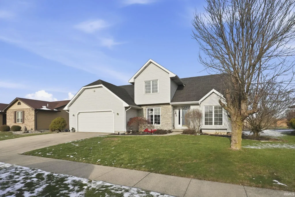 1870 Arrowhead Trail, Huntington