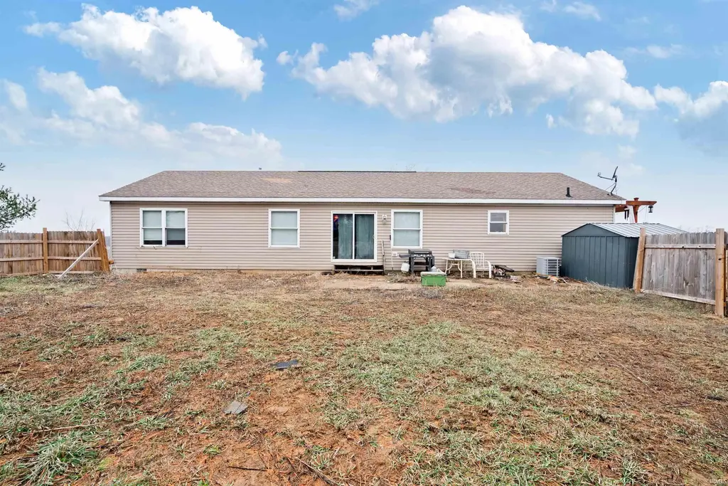 8761 N 1300 E, Burnettsville