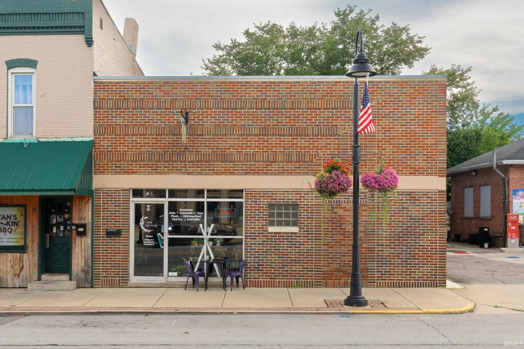 110 S State Street, South Whitley