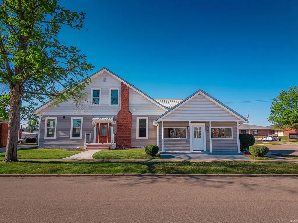 32 W Fletchall Street, Poseyville
