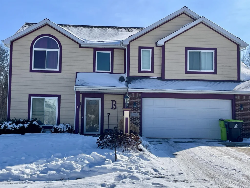 3025 Trappers Cove, Huntington