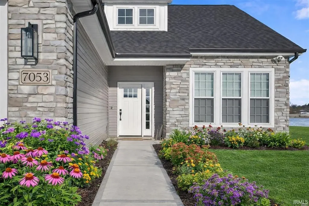 7053 Starks Boulevard, Fort Wayne