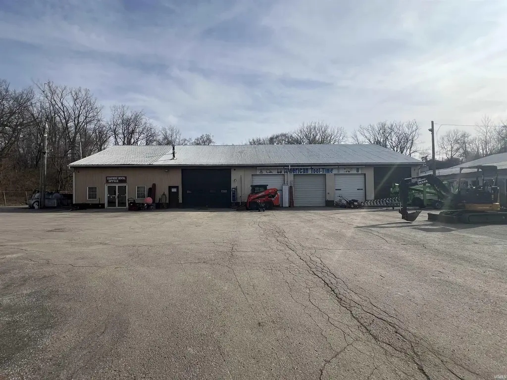 3325 E Market Street, Logansport