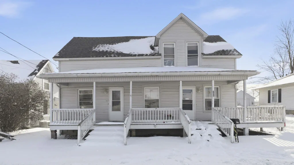 202 E Whitley Street, Churubusco