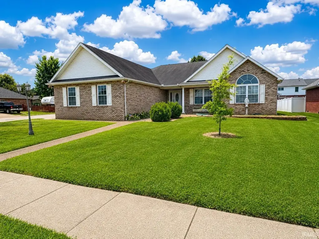 9120 Clear Creek Drive, Evansville