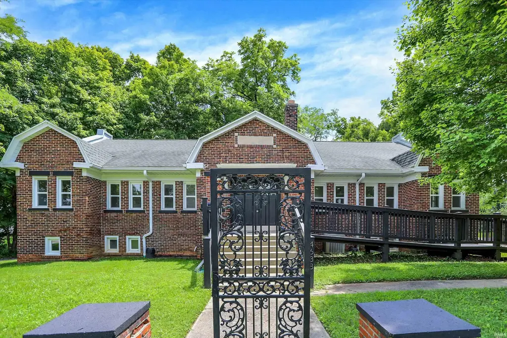 4638 E State Road 45, Bloomington