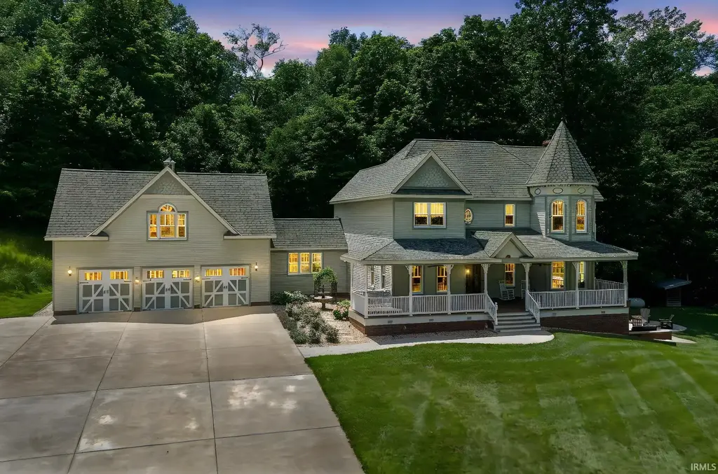 818 Emerald Drive, Lafayette