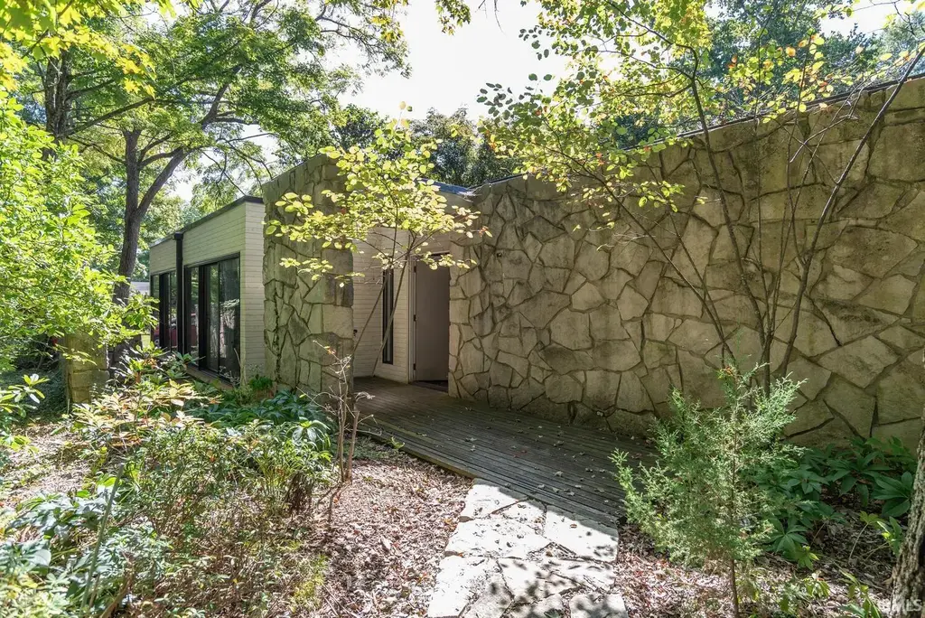 2210 E Woodstock Place, Bloomington