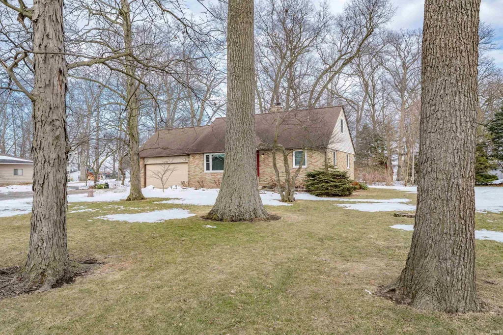 11704 Hand Road, Fort Wayne