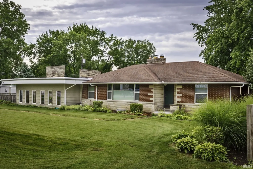 207 W Lincoln Highway, New Haven